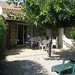 - Maison De *