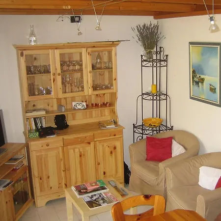 - Maison De Vias