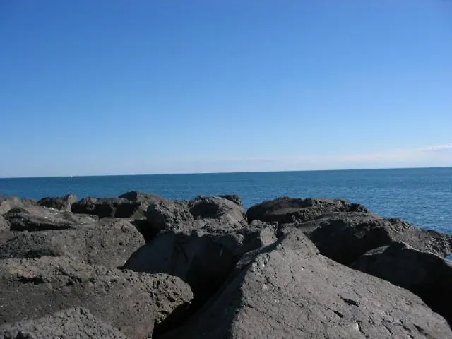 - Maison De Nyaraló Vias